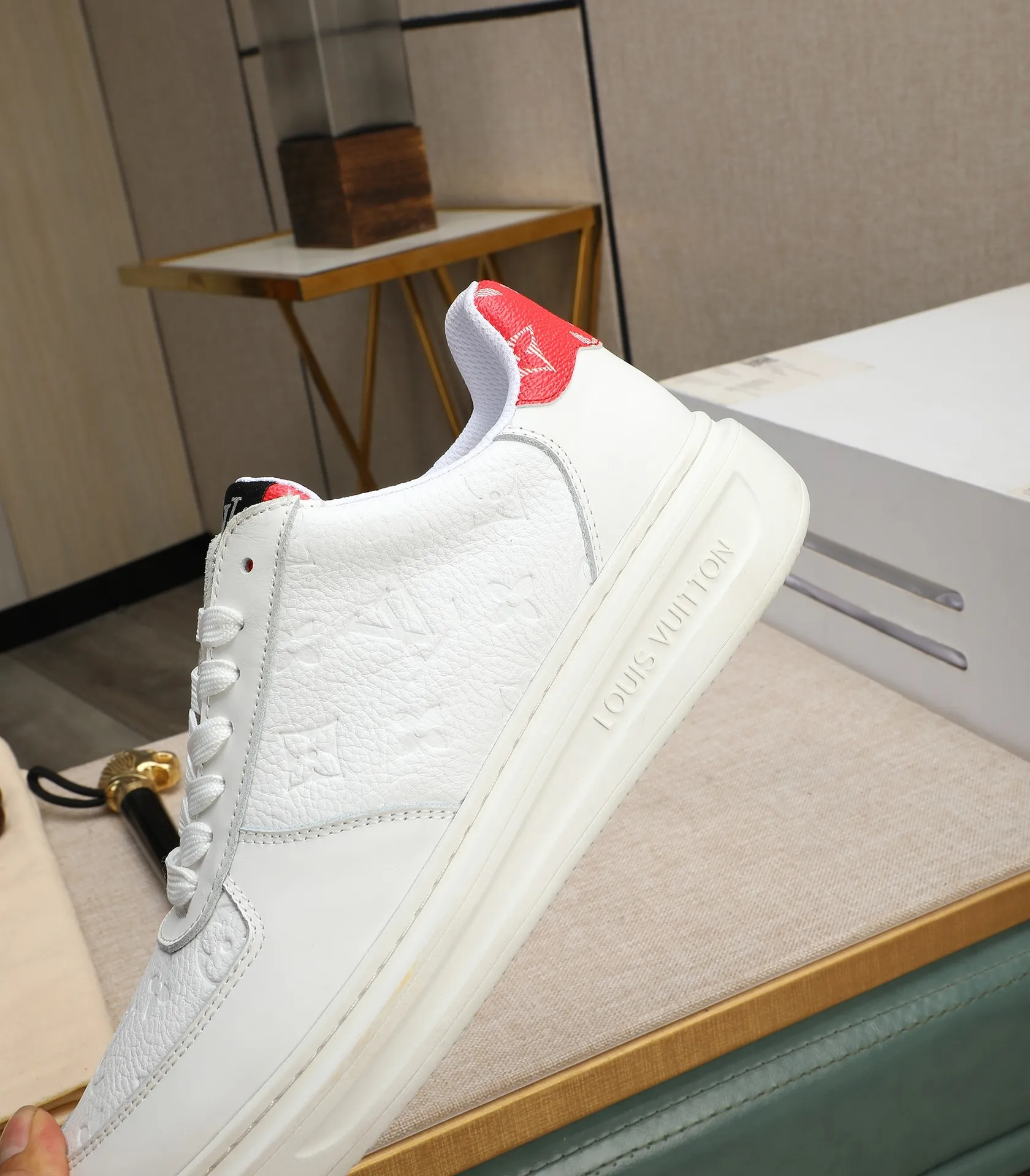 Men's shoes 💰540 💰(Niuli: full package) louis vuitton (Louis Vuitton/lv) top 🔍🔍 new models are on sale at the same time at the counter. The upper 🇮🇹 is imported from Italy, first-layer cowhide, and the lining is fully imported cowhide. 💪💪, completely 1⃣️ to 1 ⃣️Re-engraved🇮🇹💪💪, ⚠Sole: The original sole is specially provided by the original factory, the exclusive movable molded sole is super comfortable, ⚠The original factory follows the order, 🔍🔍high quality, you can enter and exit the counter at will, welcome to compare⚠. Code number:38-44